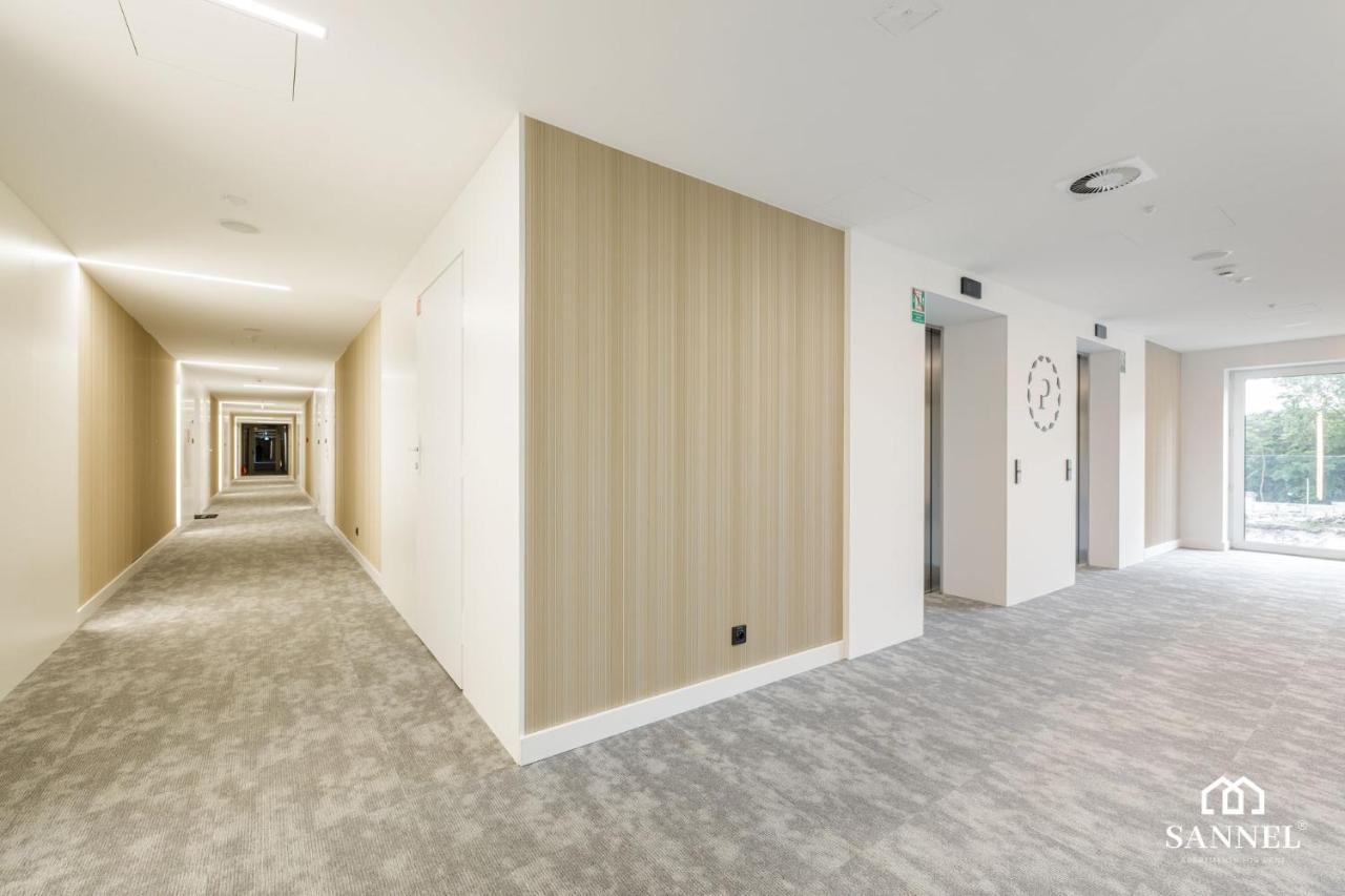 Apartament Golden Sand Z Dostepem Do Basenow,Jacuzzi,Strefy Saun- Pinea Apartments Pobierowo-Sannel Apartments For Rent Экстерьер фото